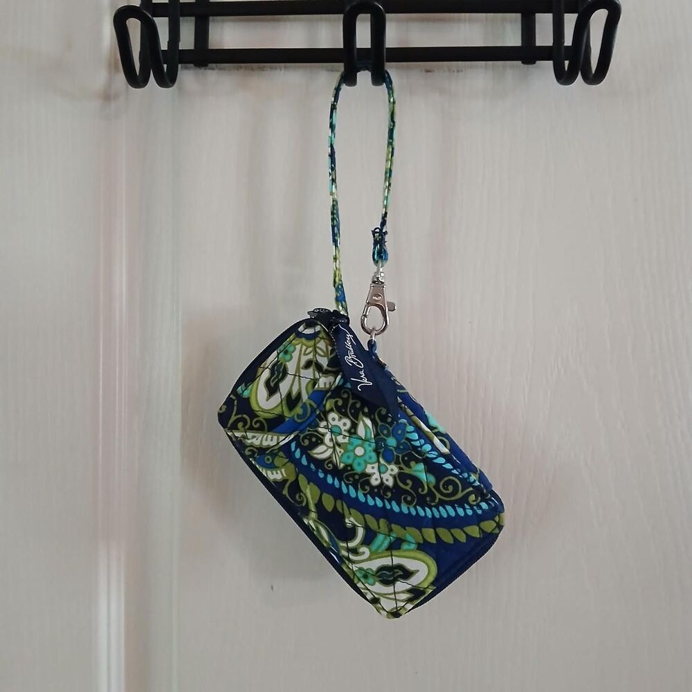 Vera Bradley Retired Rhythm & Blues Print Quilted Cotton ID Case Wristlet Boho - Picture 1 of 4